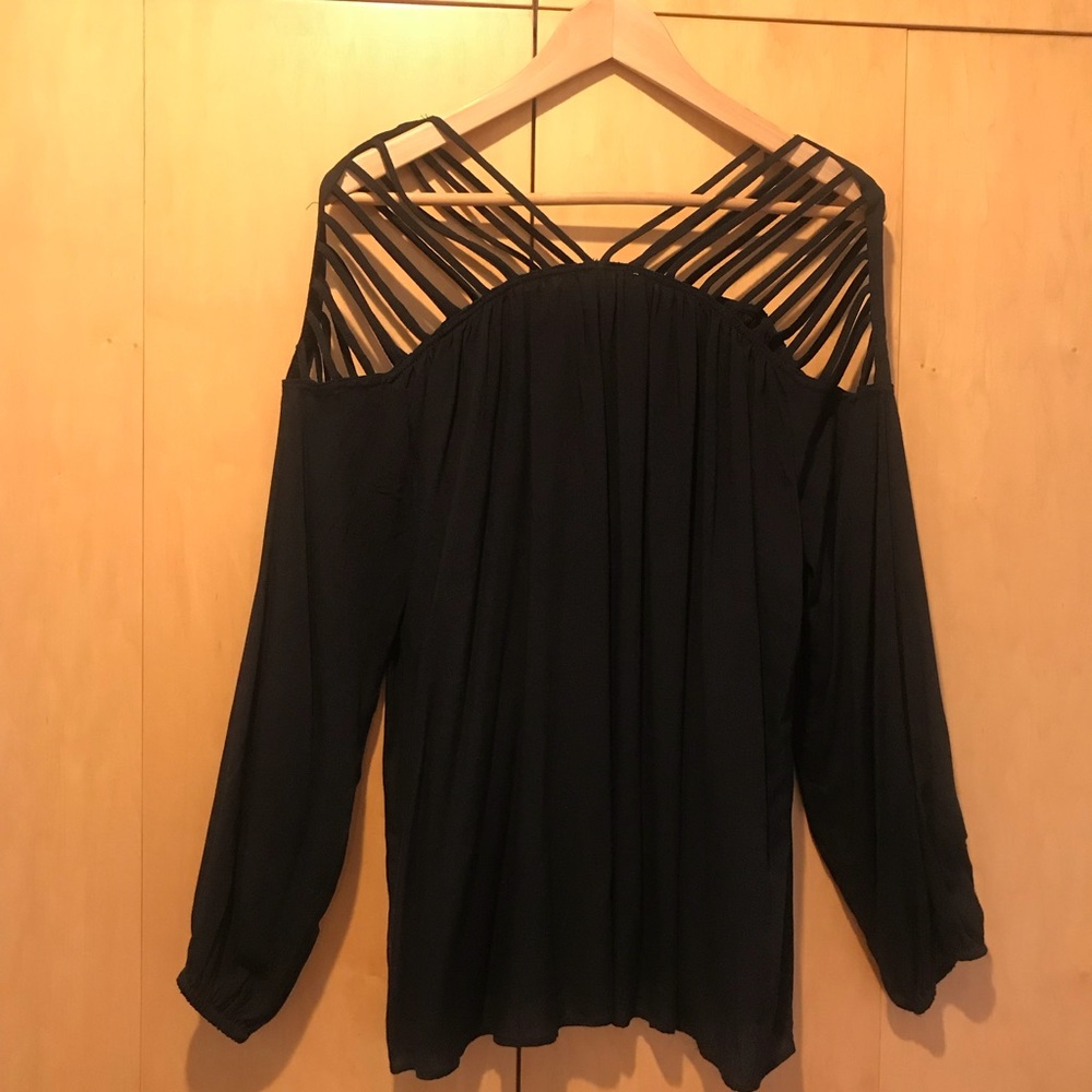 Entro -size M, black top